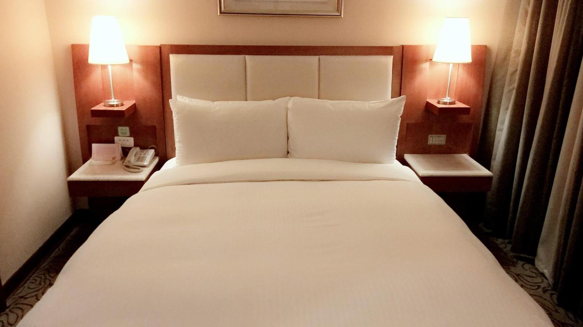 Elegance Hotel Тайбэй Экстерьер фото