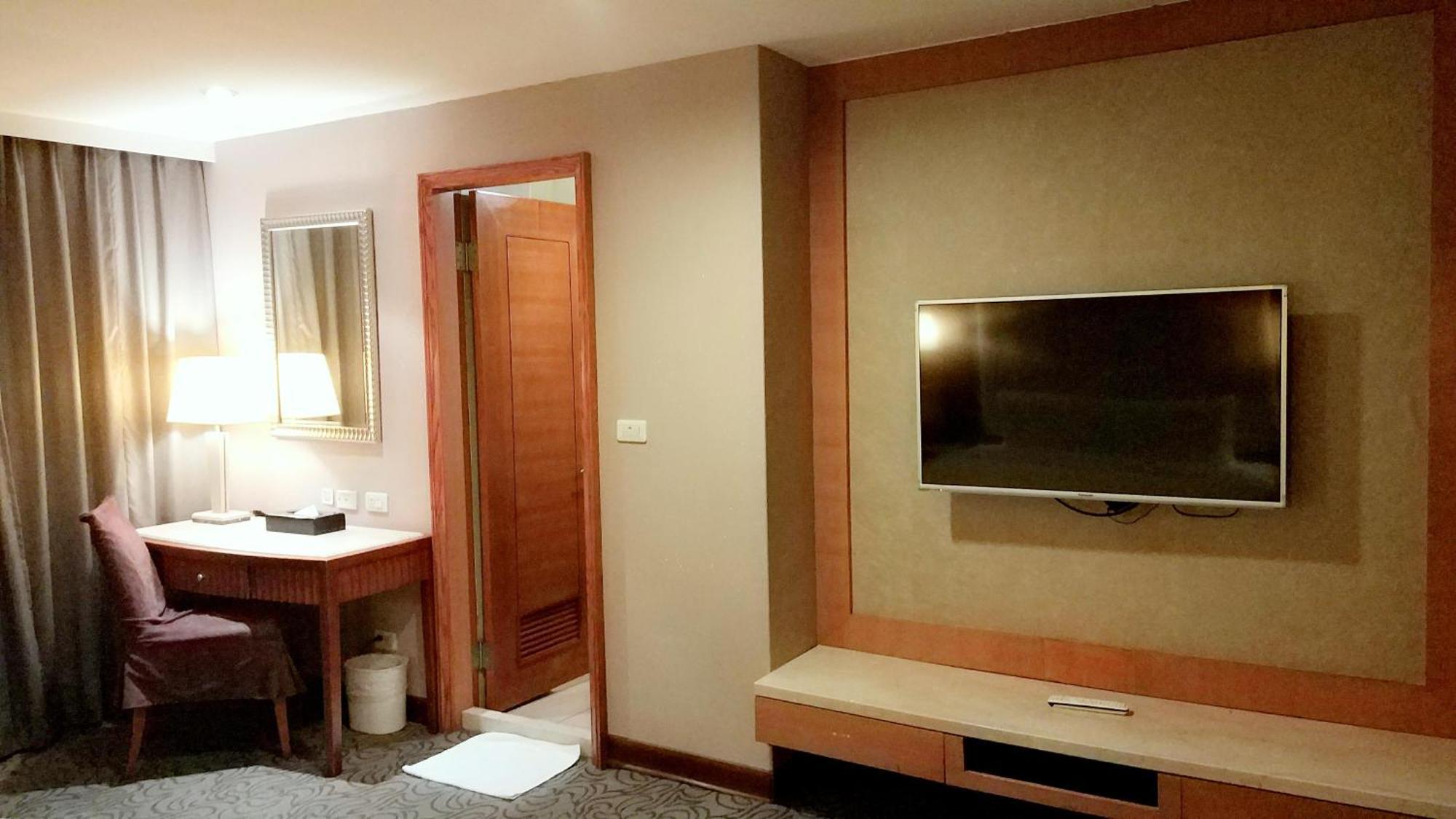 Elegance Hotel Тайбэй Экстерьер фото
