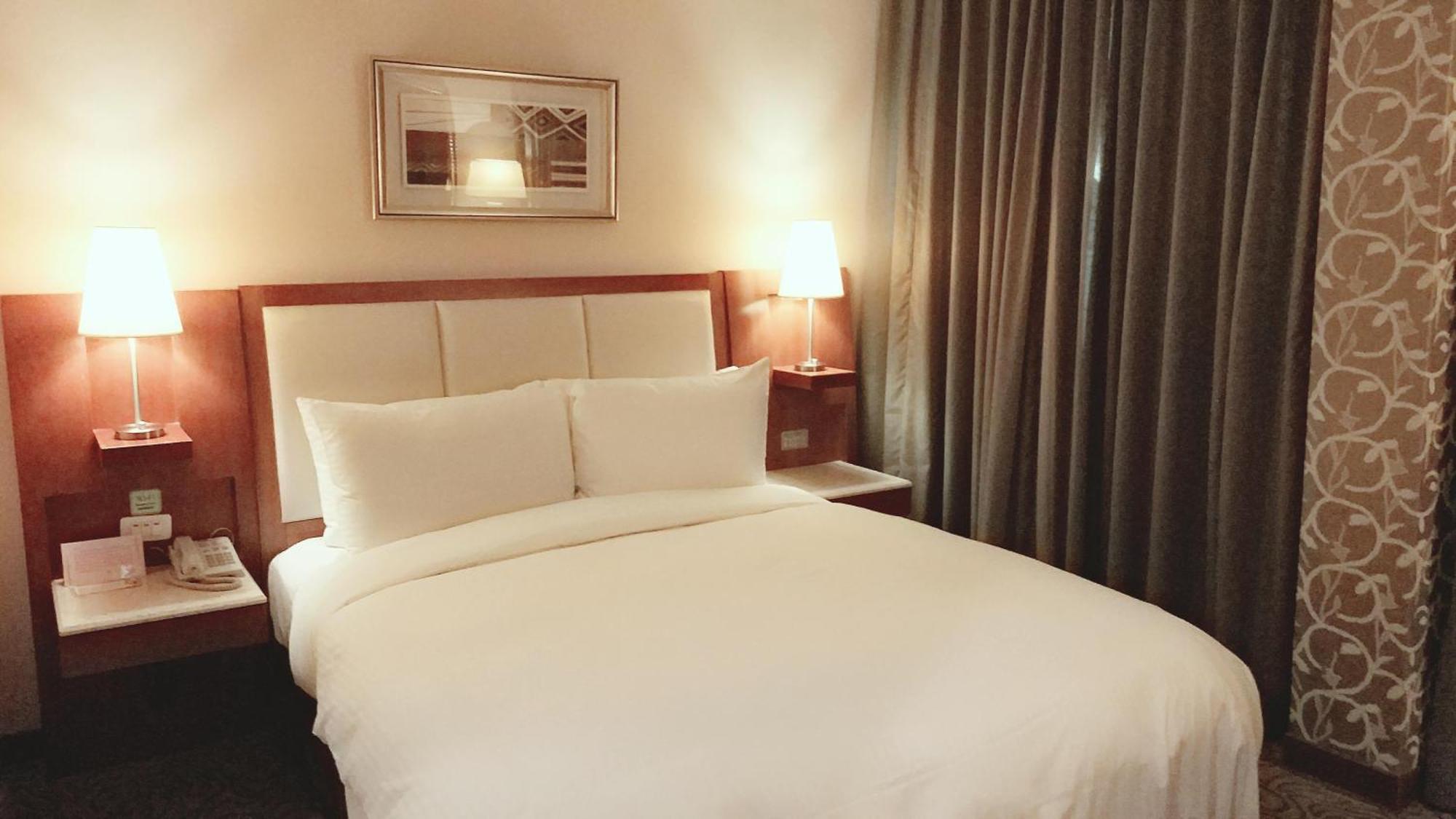 Elegance Hotel Тайбэй Экстерьер фото
