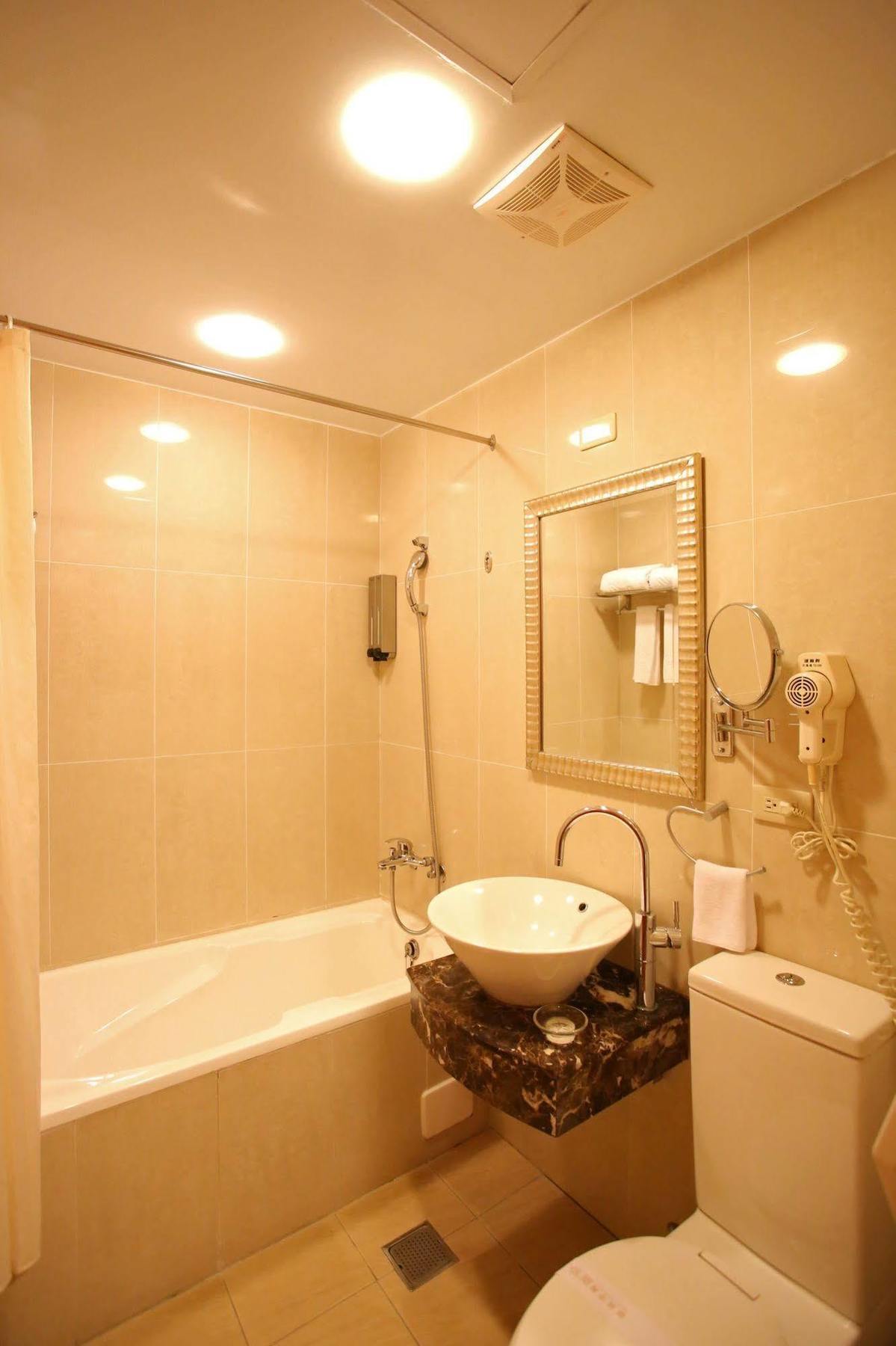 Elegance Hotel Тайбэй Экстерьер фото