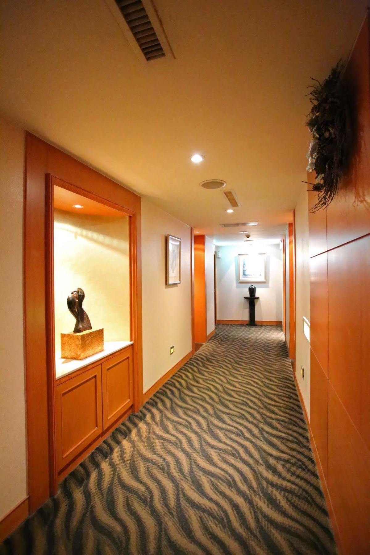 Elegance Hotel Тайбэй Экстерьер фото